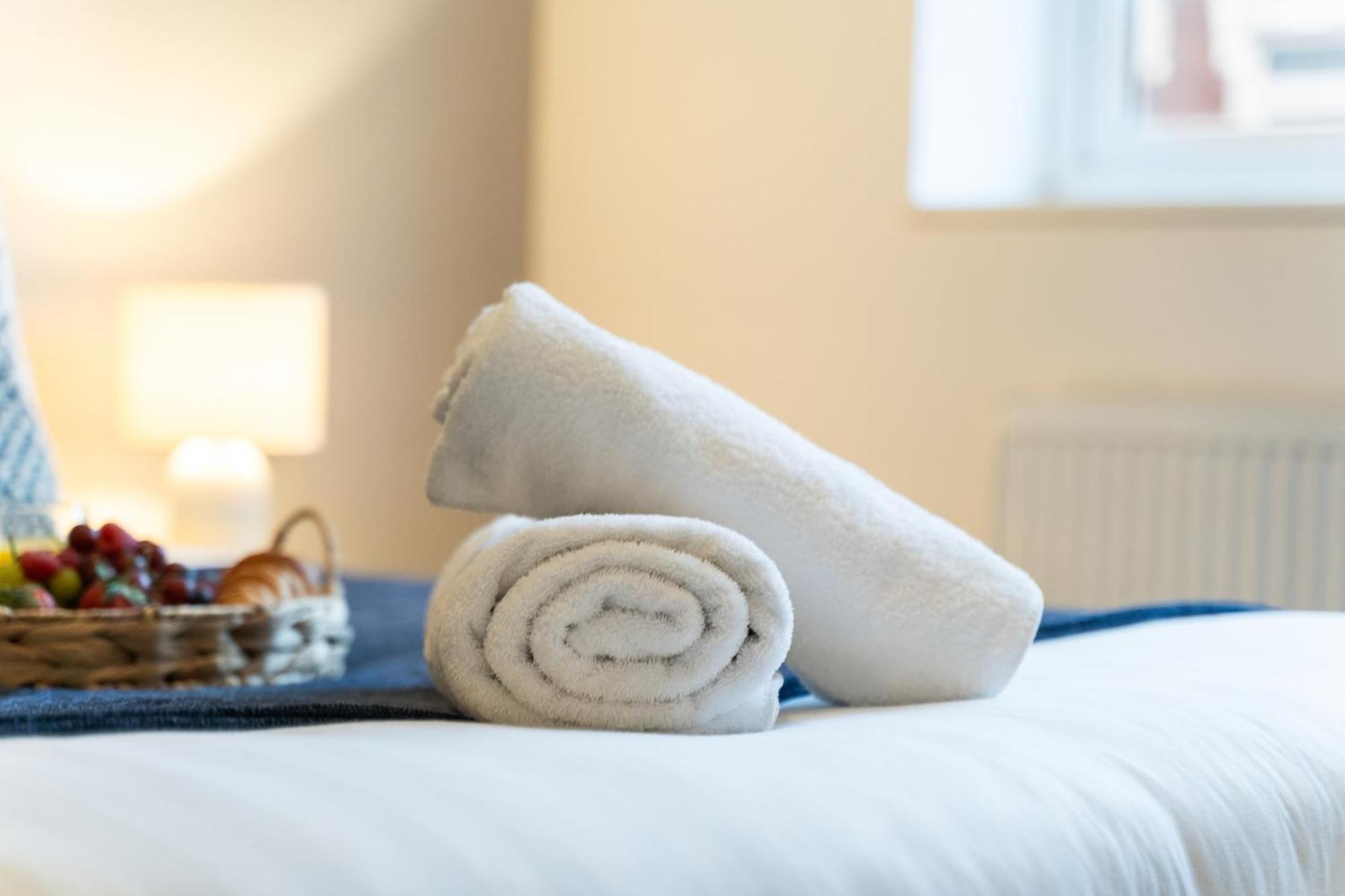 Stylish New Apartment - Free Wifi & Netflix - Top Rated - 3Mh Cradley Heath Εξωτερικό φωτογραφία