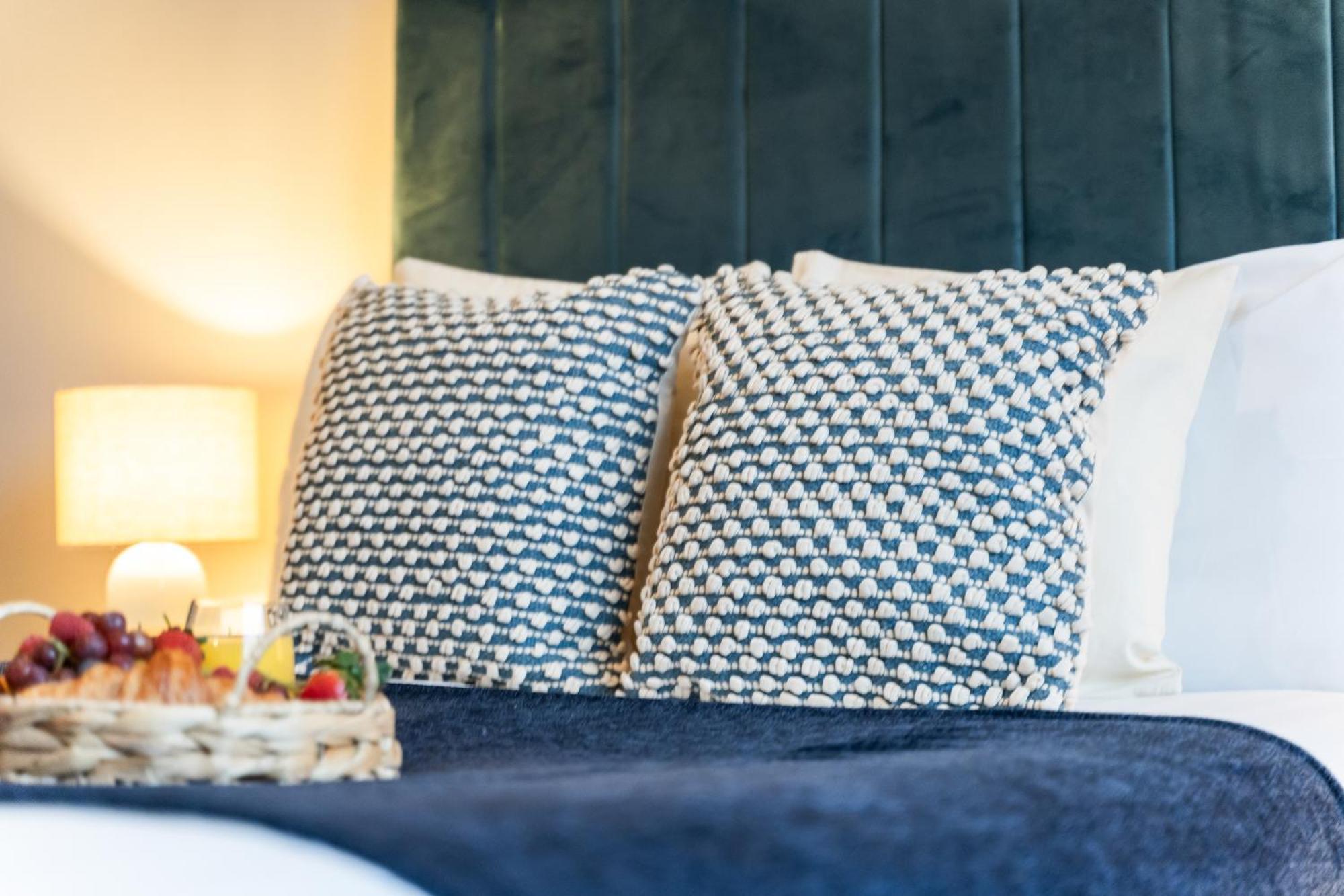 Stylish New Apartment - Free Wifi & Netflix - Top Rated - 3Mh Cradley Heath Εξωτερικό φωτογραφία